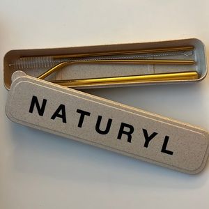 Naturyl by Niykee Reusable Gold Straw Set. Never used.